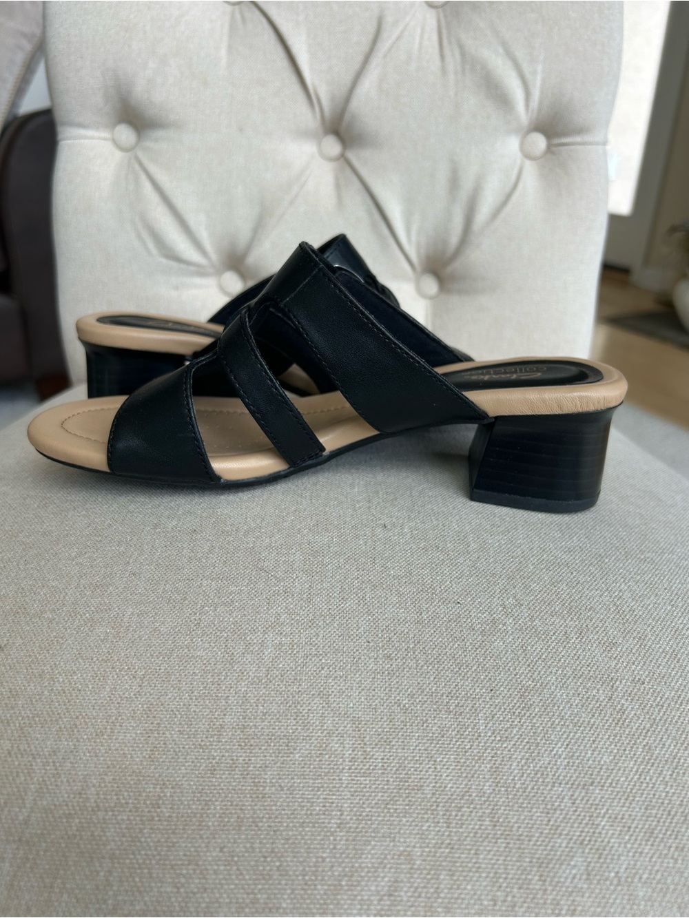 Clarks Black Leather Strappy Low Heel Sandals - Picture 7 of 9